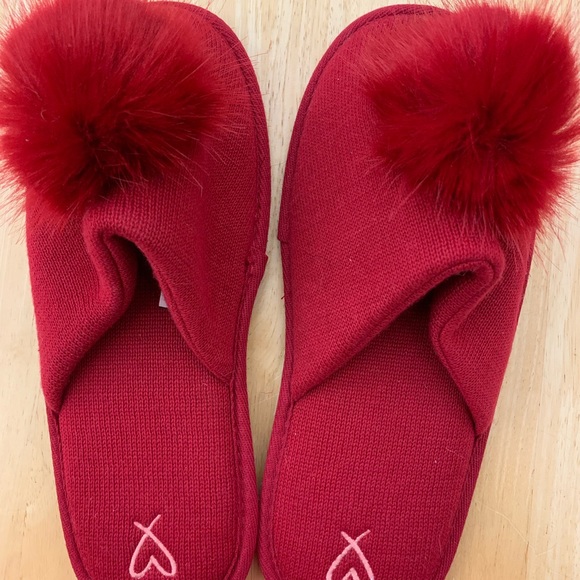 Victoria's Secret Shoes - Victoria Serect Slippers!